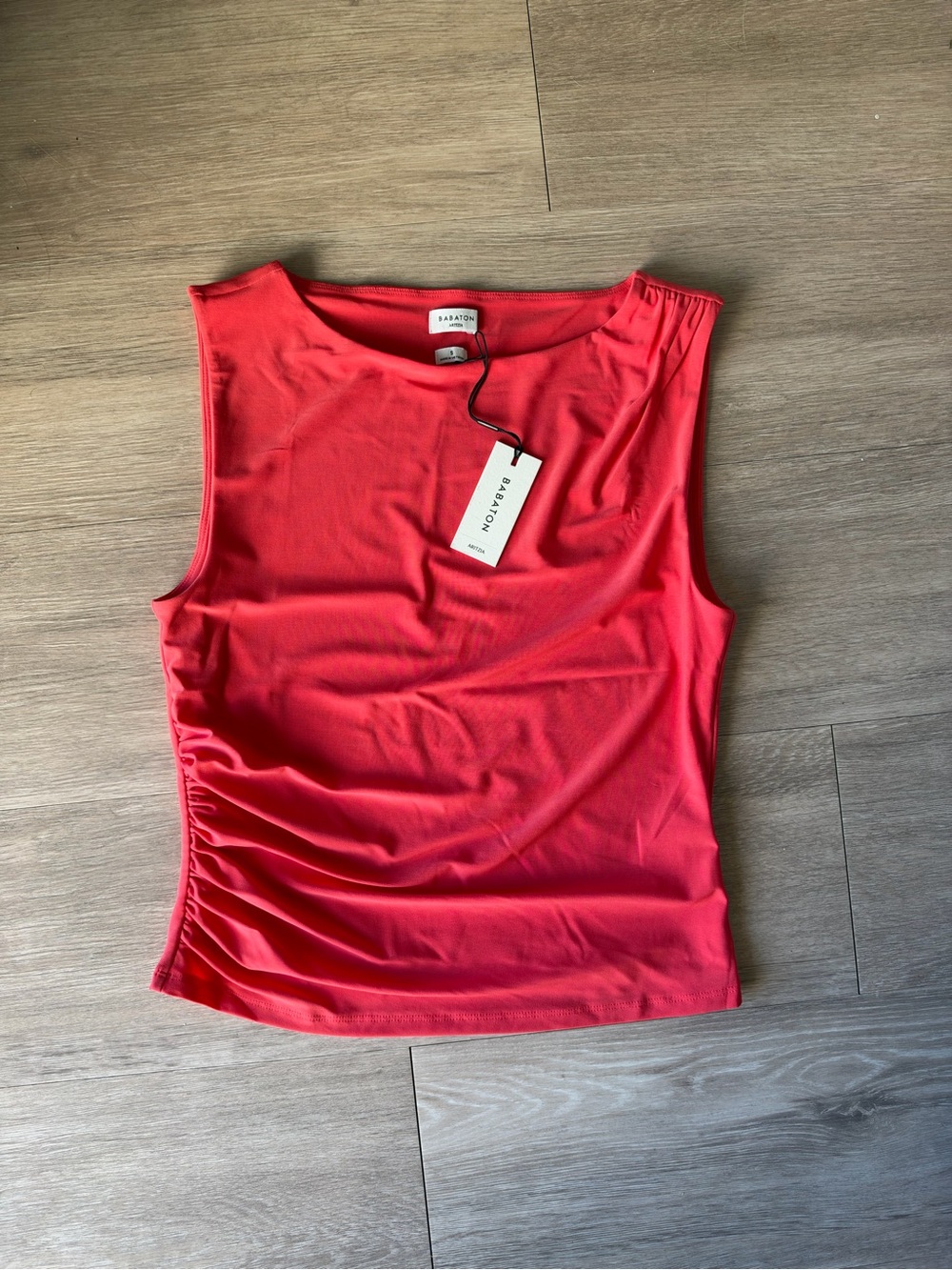 Aritzia Babaton Inkwell Top Cherry Red